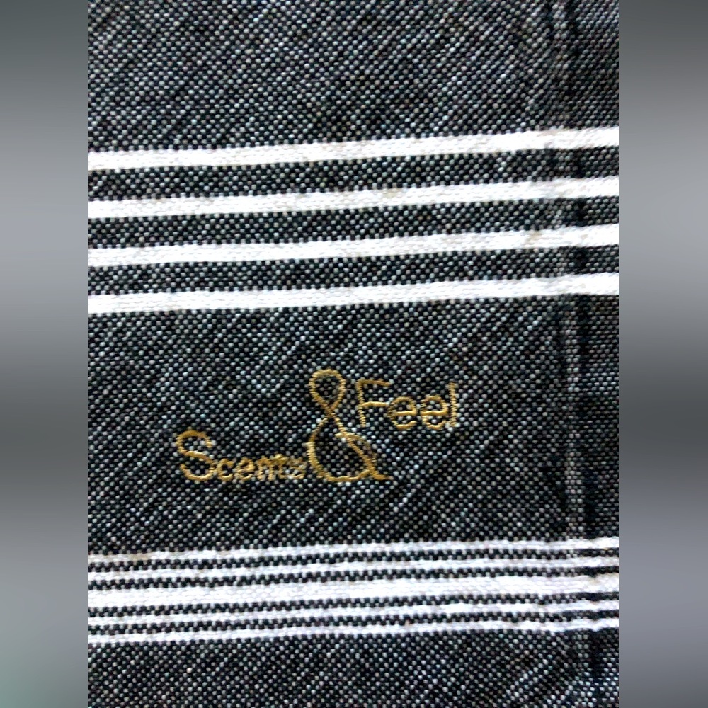 Scents & Feel Turkish cotton throw/blanket. Black/white. Great for the beach!